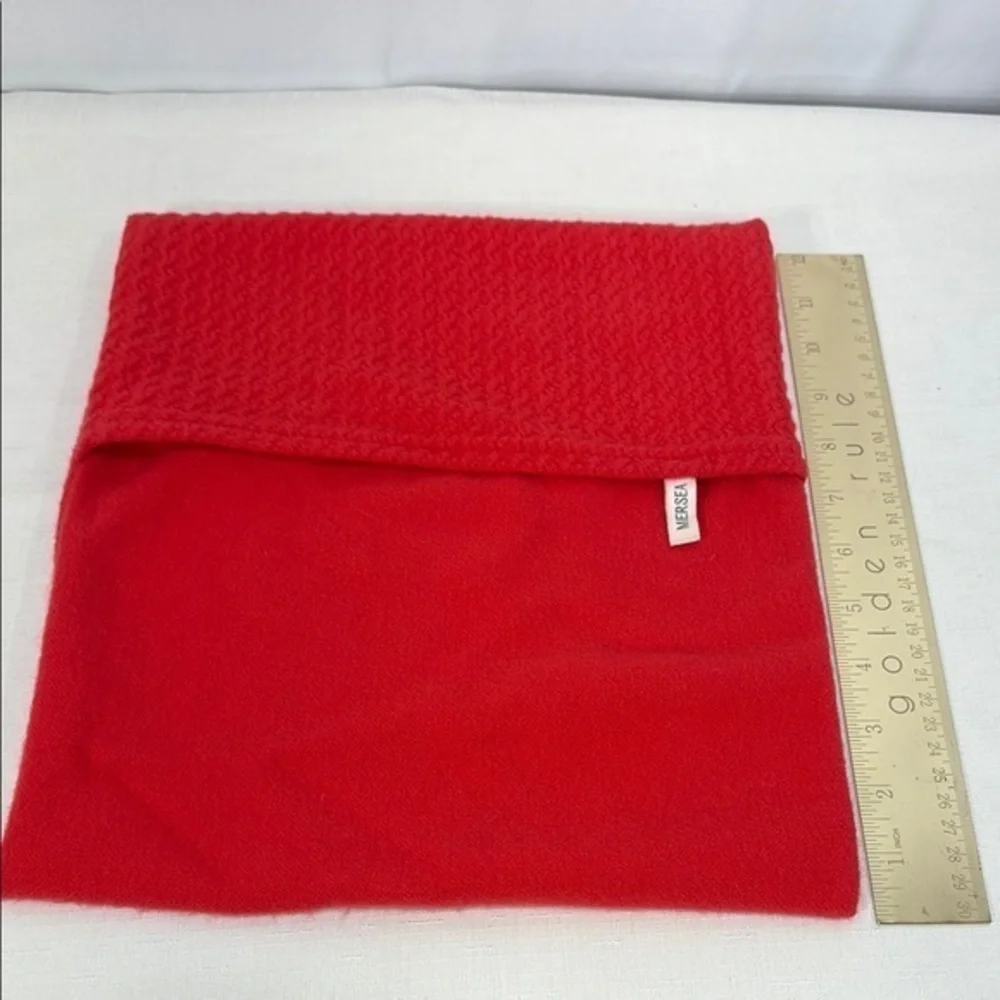 🍌Vibrant Red Soft Fabric dust bag Design